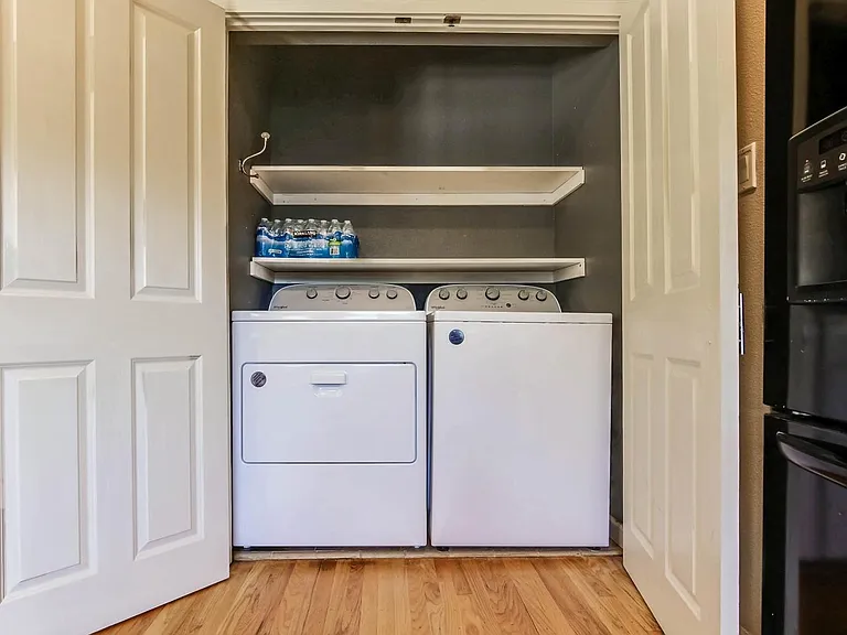 1359 Keoncrest Ave — Photo 16