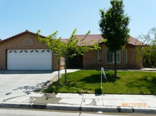 219 Santa Cruz St, Mendota, CA 93640