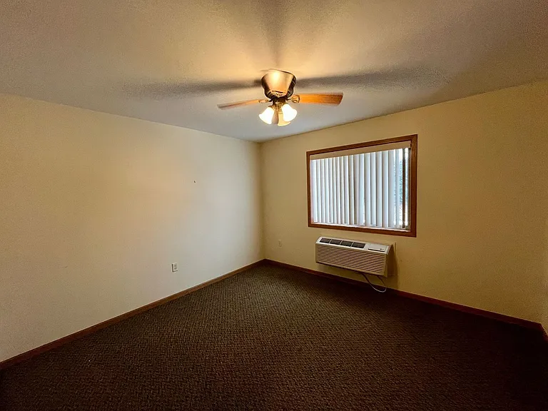3104 Jelinek Ave — Photo 9