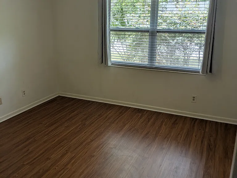 5127 NW 24th Pl — Photo 11