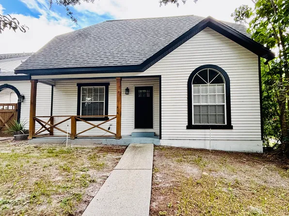 1 Earl St, Tarpon Springs, FL 34689