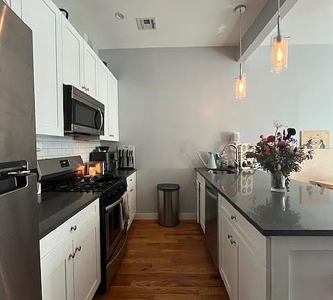 2nd image of 171 Mac Donough St #2