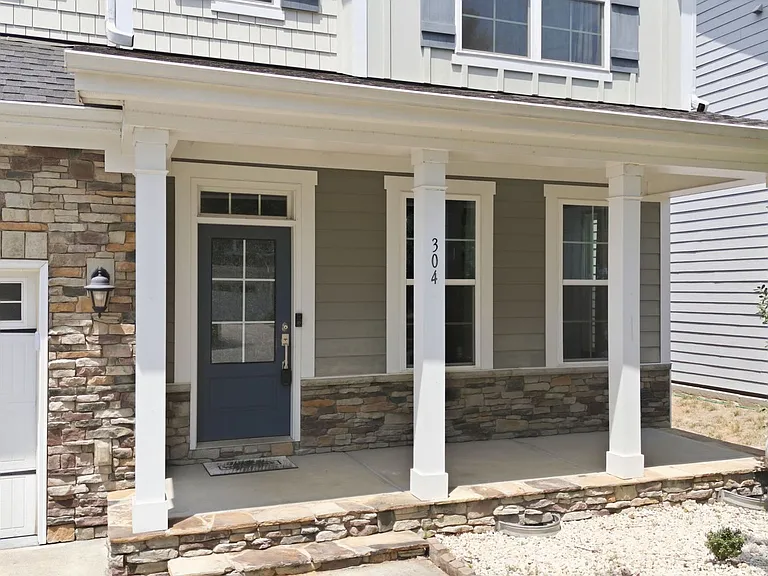 304 Atwood Dr — Photo 8
