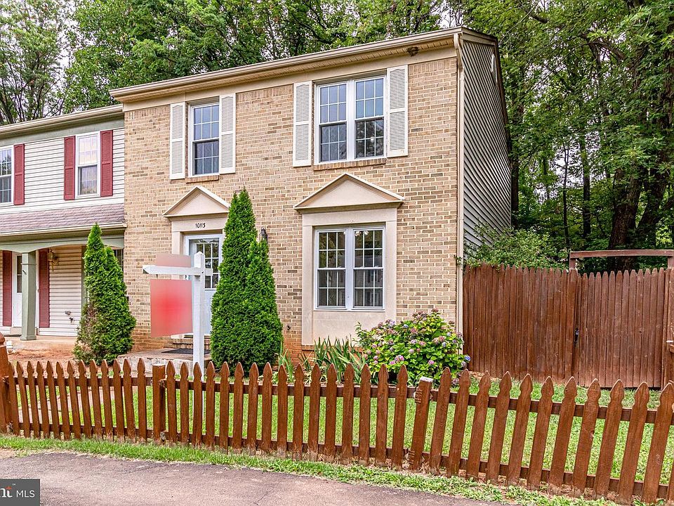 1st image of 10113 Sassafras Woods Ct