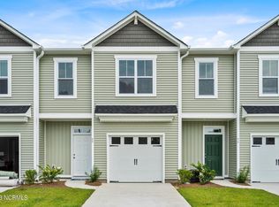 80 Aspen Rd, Hampstead, NC 28443