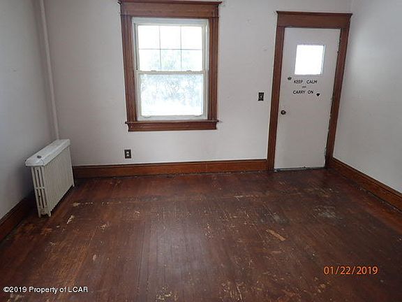 3rd image of 610-612 Lincoln St