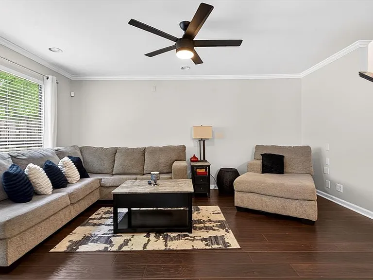 6393 Hawthorne Ter — Photo 19