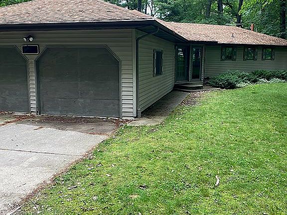 3rd image of 13578 Leack Dr NE