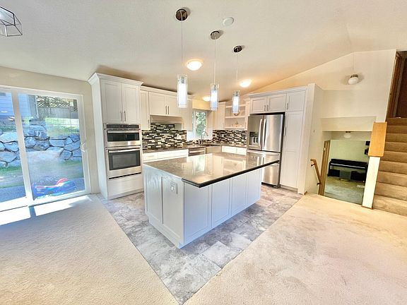 2nd image of 14743 NE 178th St
