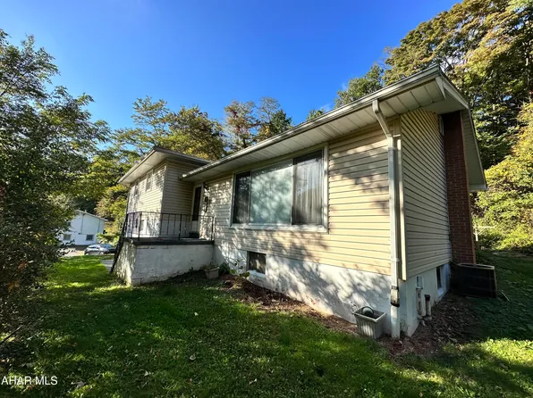 2632 Carson Valley Rd, Duncansville, PA 16635