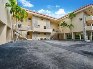 11 Edgewater Dr APT 5, Coral Gables, FL 33133