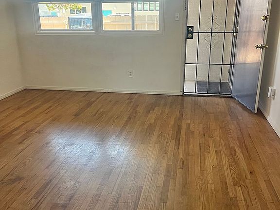 5th image of 1602 Pacific Beach Dr #1604