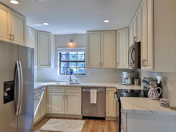 4th image of 6199 Sequoia Dr