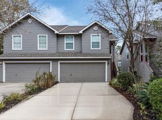 34 S Villa Oaks Dr, Spring, TX 77382