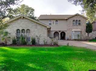 7455 Maple Tree Dr, Houston, TX 77088