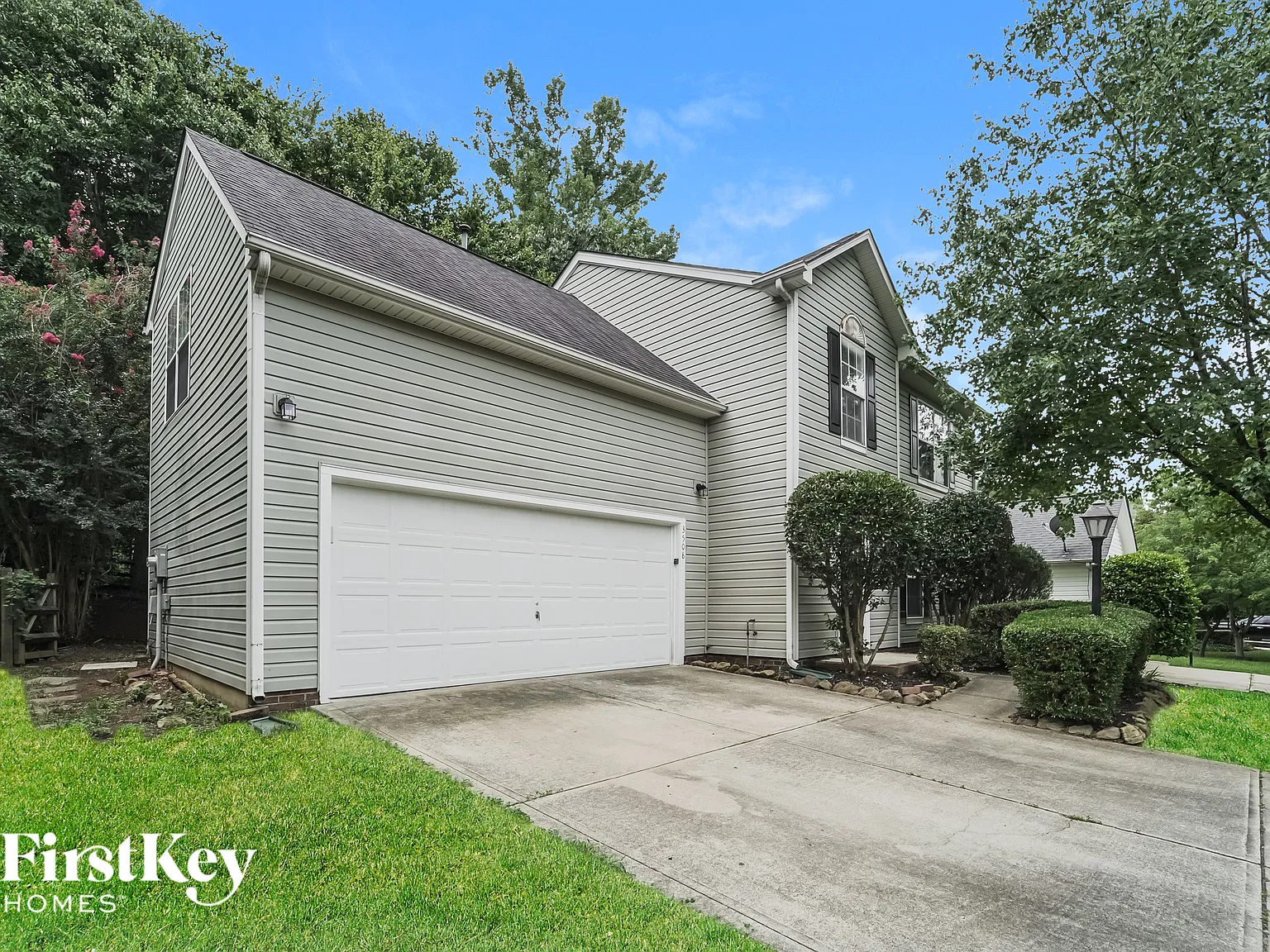 3 bed, 2.5 bath, 1908 sqft, $2,275 — Photo 3