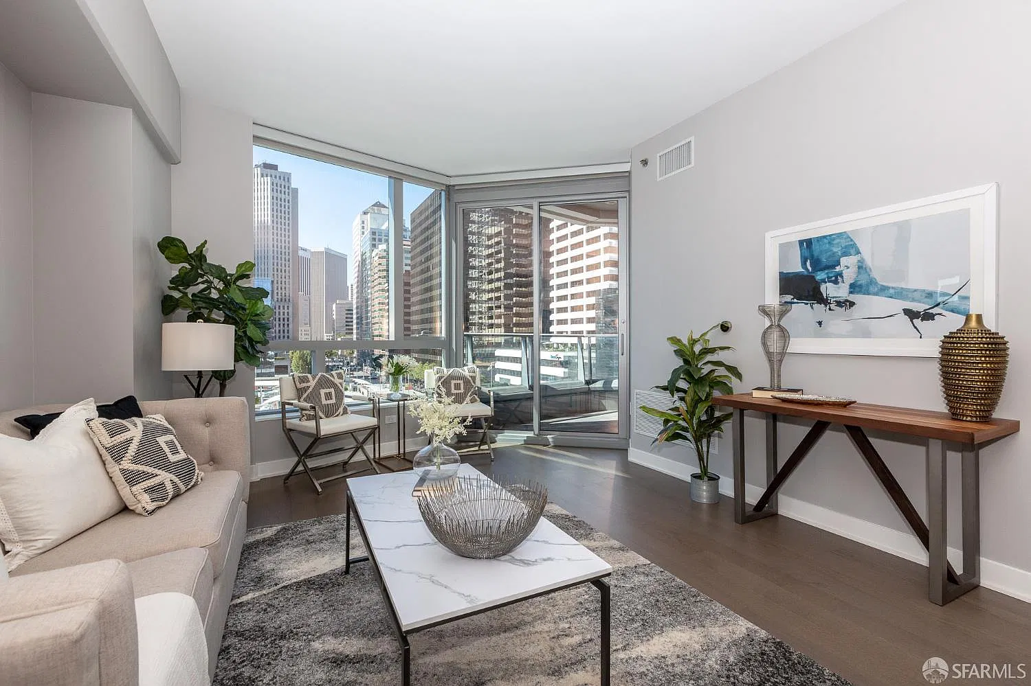 1 bed, 2.0 bath, 1104 sqft, $7,000 — Photo 3