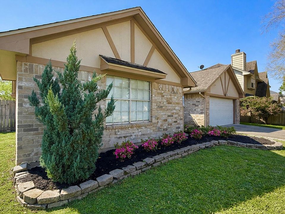 1st image of 17007 Spruce Run Dr