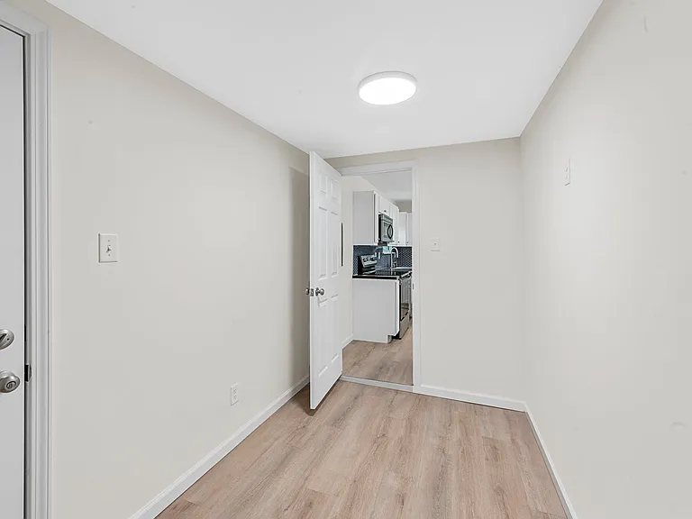 1417 Plaza Pl — Photo 11