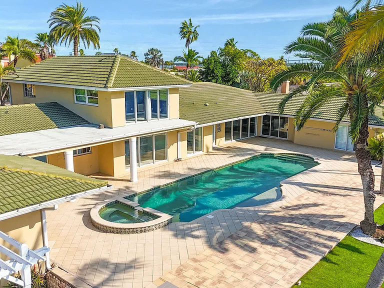 482 Hermosita Dr — Photo 32
