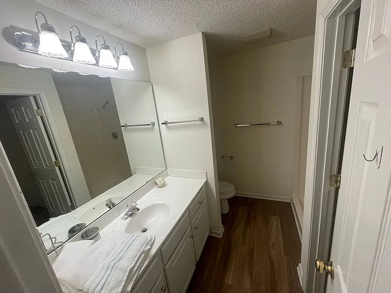 4615 McClelland Dr #G-102 — Photo 11