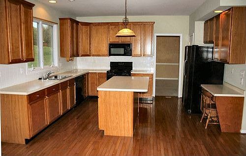 2nd image of 603 Monticello Ln