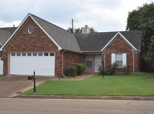 8465 Palm Springs Dr, Cordova, TN 38016
