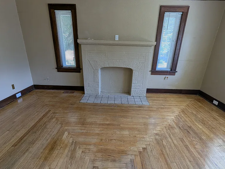 1808 Lake Ave S — Photo 4