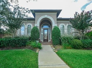 8803 Hollow Banks Ln, Houston, TX 77095
