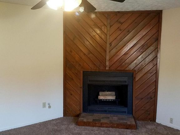 2nd image of 40 Groton Dr