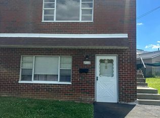 2110 Strahle St, Philadelphia, PA 19152