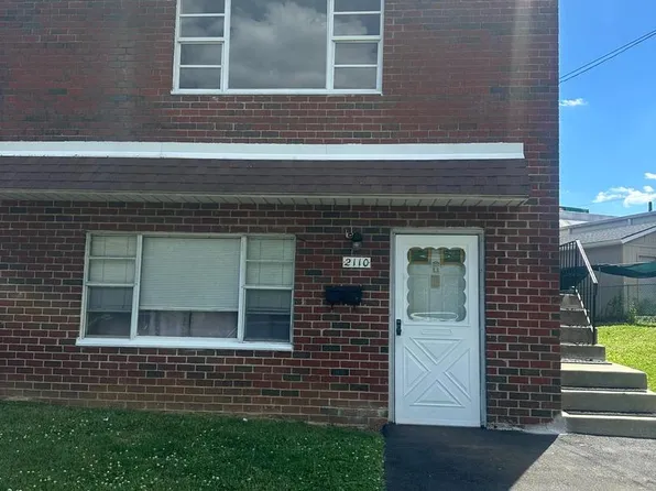 2110 Strahle St, Philadelphia, PA 19152