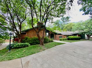 545 Schwarz Rd, Lawrence, KS 66049