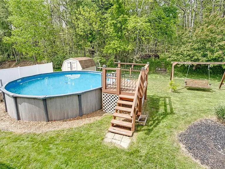 624 Angiline Dr — Photo 5