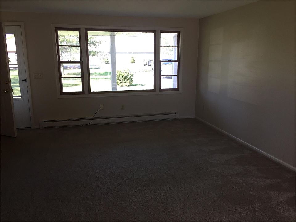 2nd image of 520 Badiac Rd