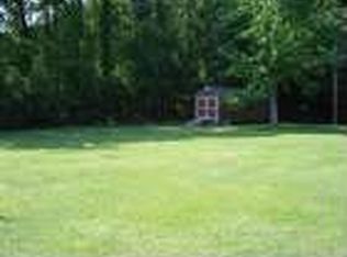 128 Marlboro Farms Rd, Rocky Point, NC 28457