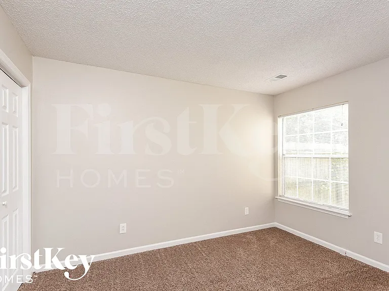 103 Lotus Ct — Photo 12