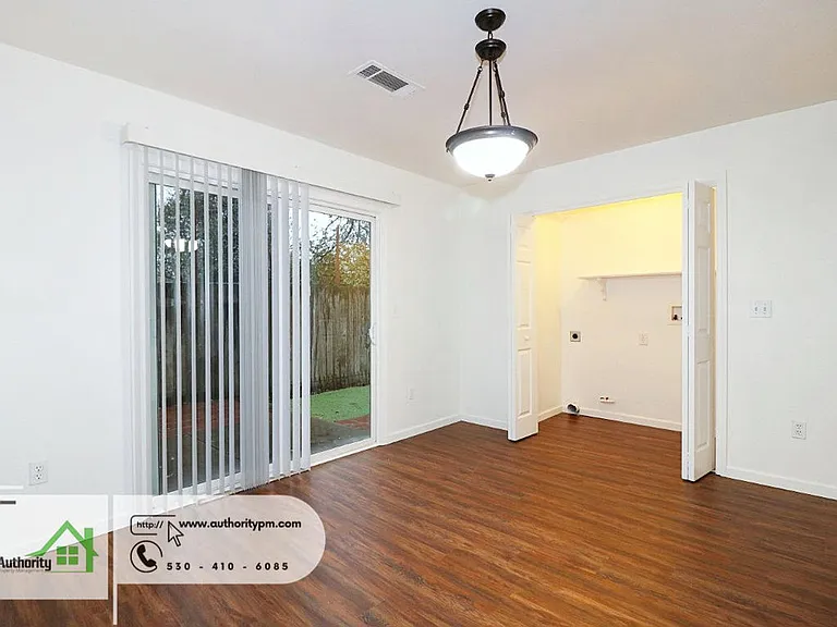 1729 Laurel Ave #B — Photo 12