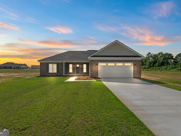 131 Sunfield Station Dr, Statesboro, GA 30461
