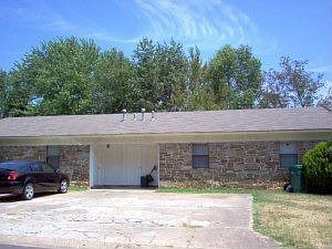 1st image of 912 W 16th St