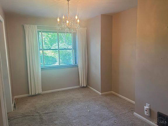 3rd image of 2721 Byrneside Dr