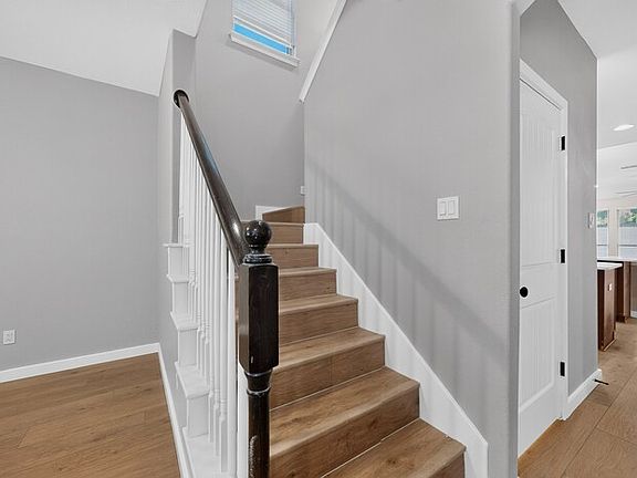 4th image of 3312 Glen Crest Ln