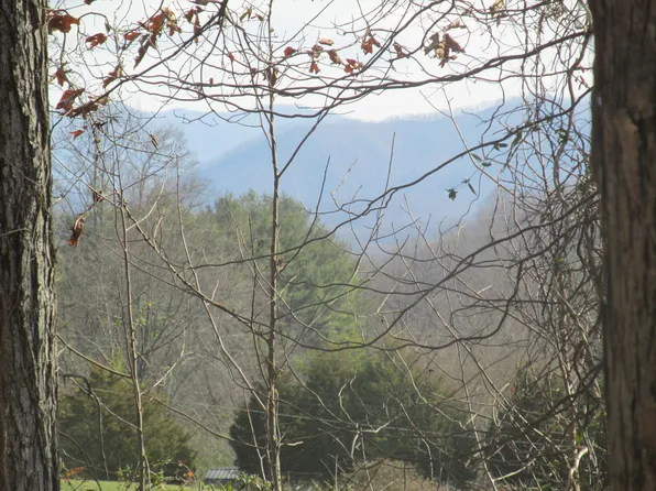 Dave Buck Rd, Johnson City, TN 37601