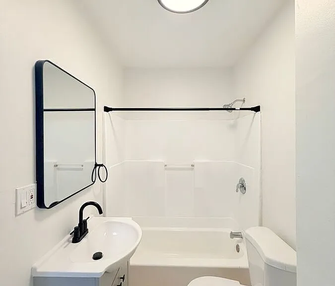 4705 Willow Brook Ave #1 — Photo 8