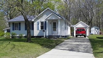 1st image of 105 Lincoln St