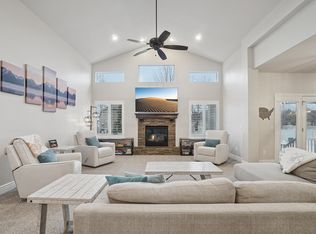 113 N Vista View Dr, Kaysville, UT 84037