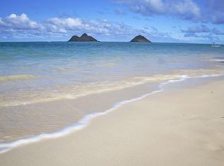 1365 Aalapapa Dr, Kailua, HI 96734