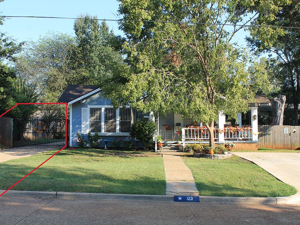 1st image of 123 Elm St #101