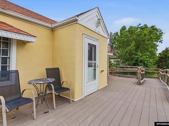 5th image of 1581 Haines St