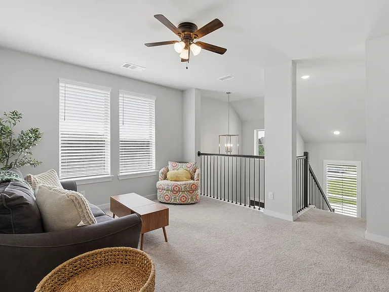 2225 Elm Pl — Photo 19